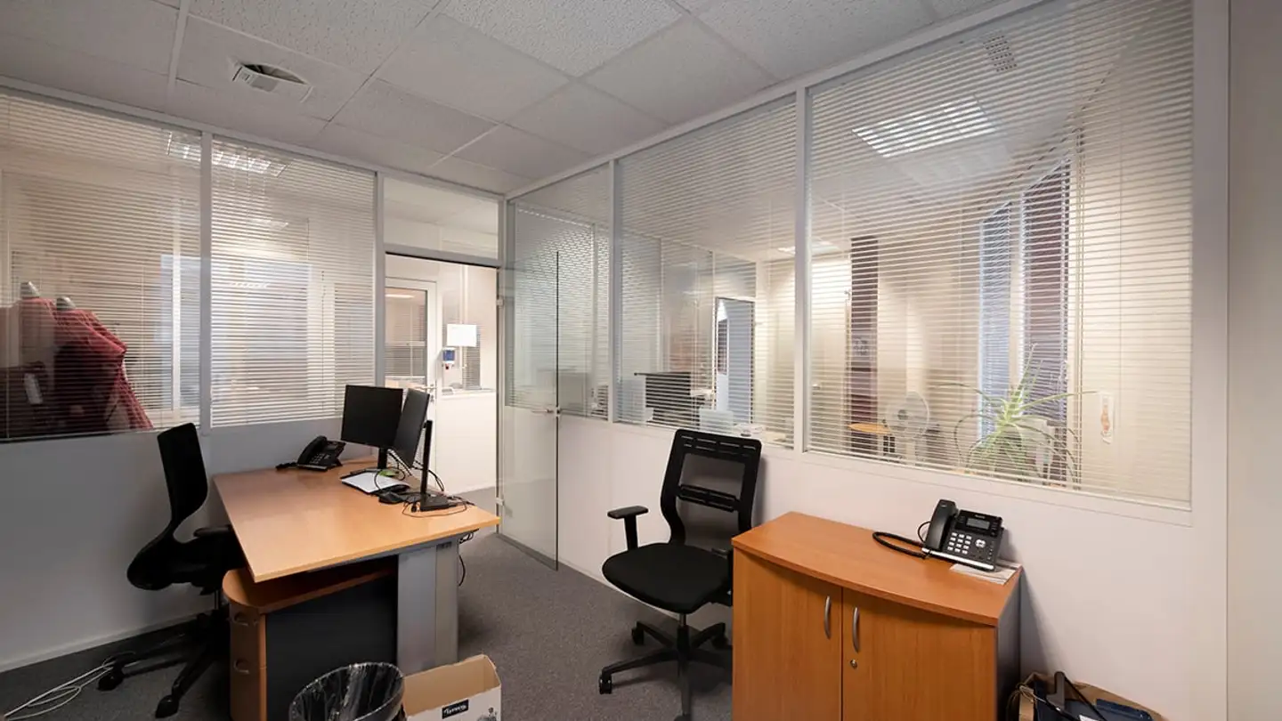 Bürofläche mieten - Chemin Des Aulx 12, 1228 Plan-les-Ouates - Foto 4