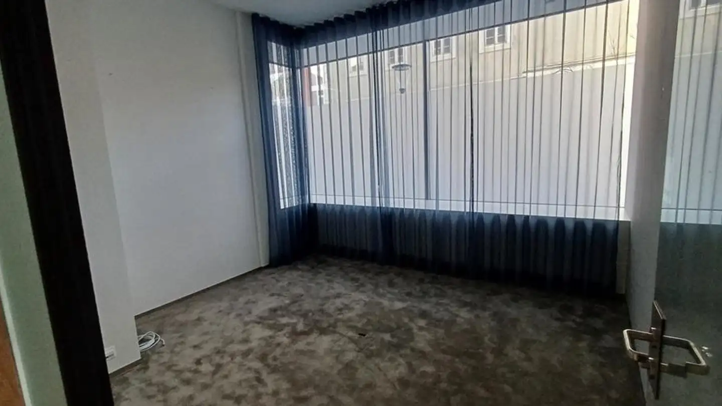 Commerciale in affitto - Avenue Léopold-Robert 12, 2300 La Chaux-de-Fonds - Foto 2