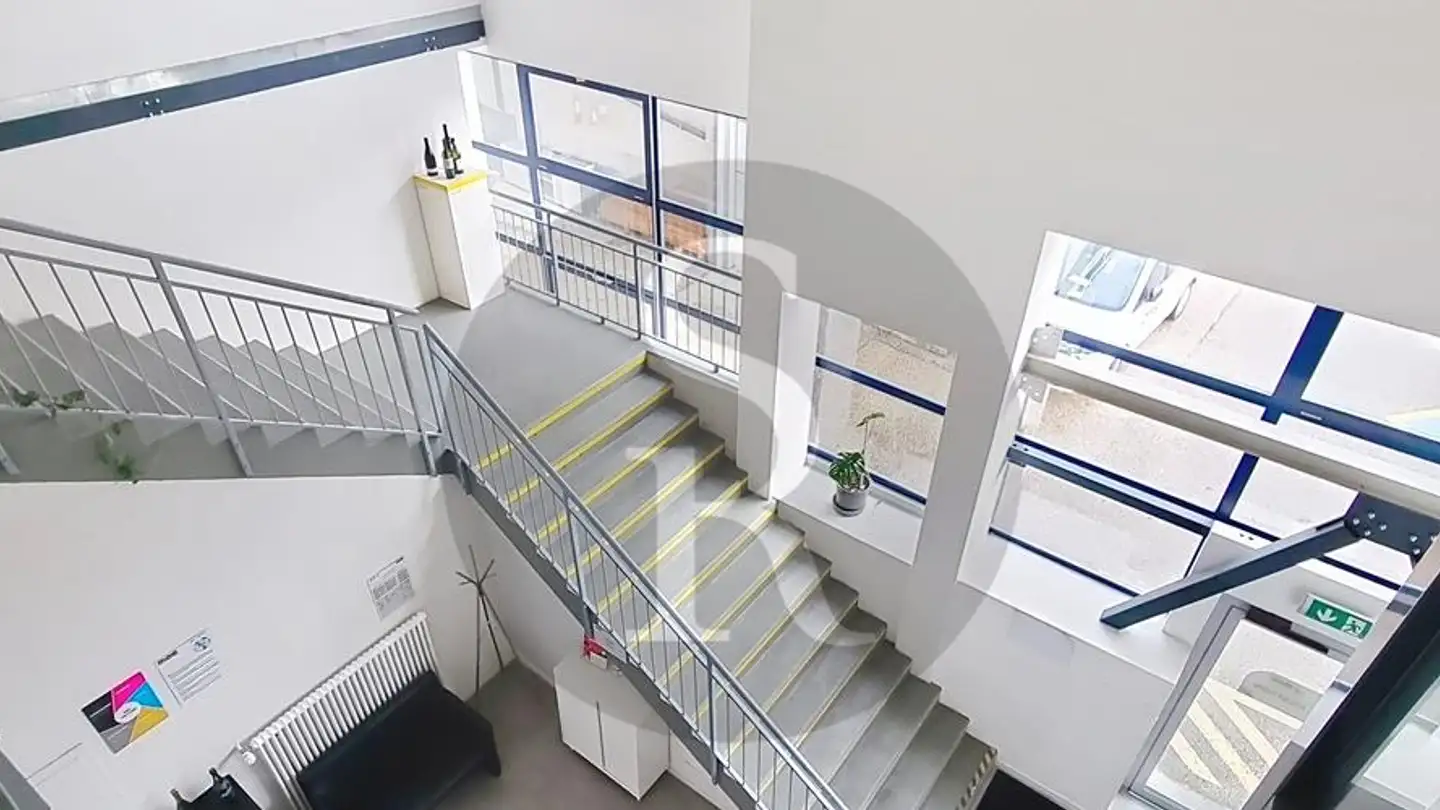 Commercial for rent - Rue De La Gare 4, 2034 Peseux - Photo 2