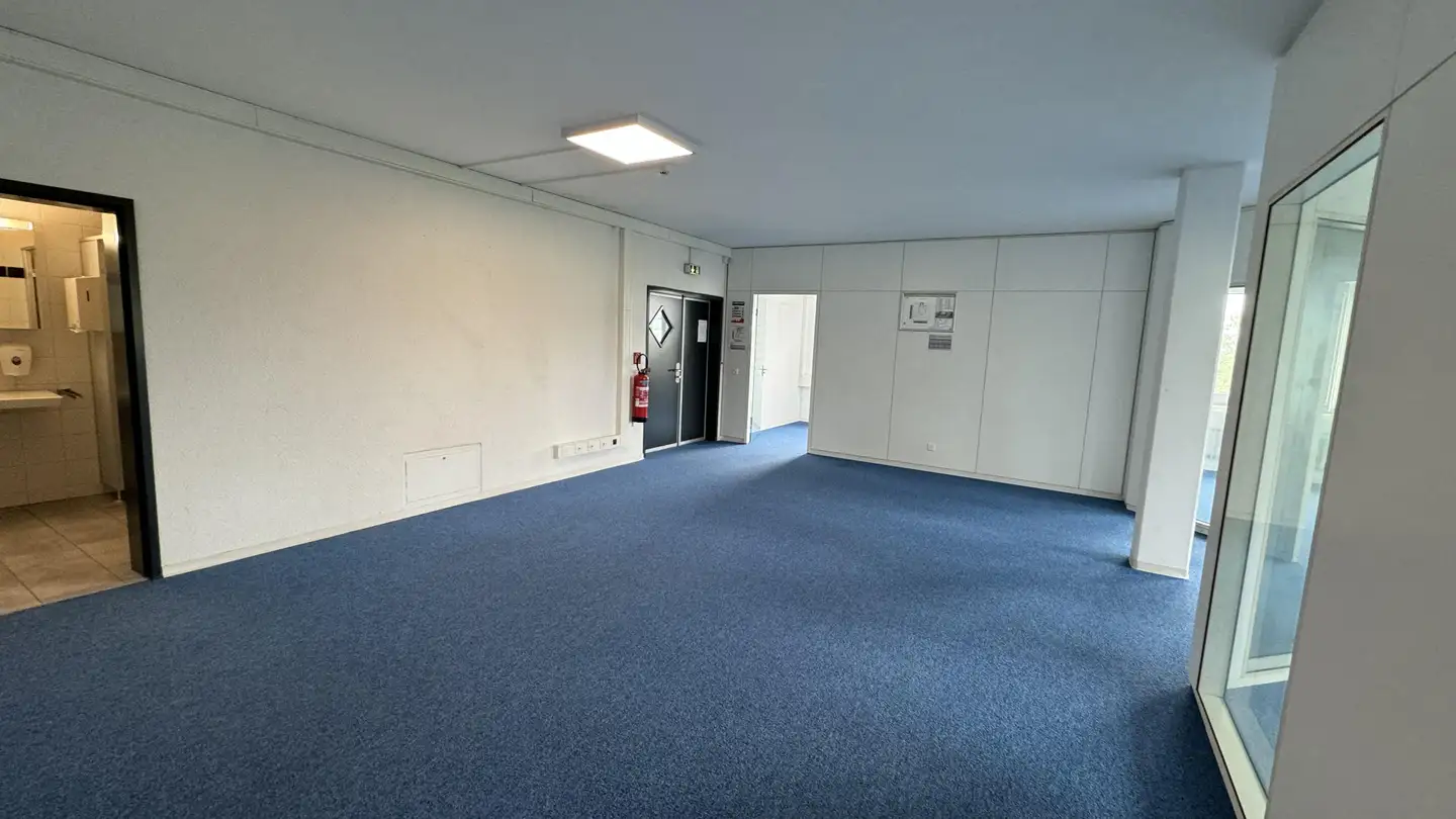 Commercial for rent - Industriestrasse 17, 6203 Sempach Station - Photo 2