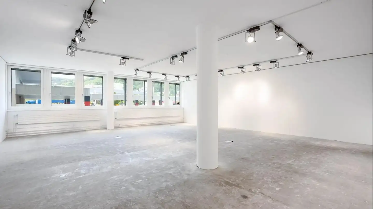 Office space for rent - Pfadackerstrasse 7, 8957 Spreitenbach
