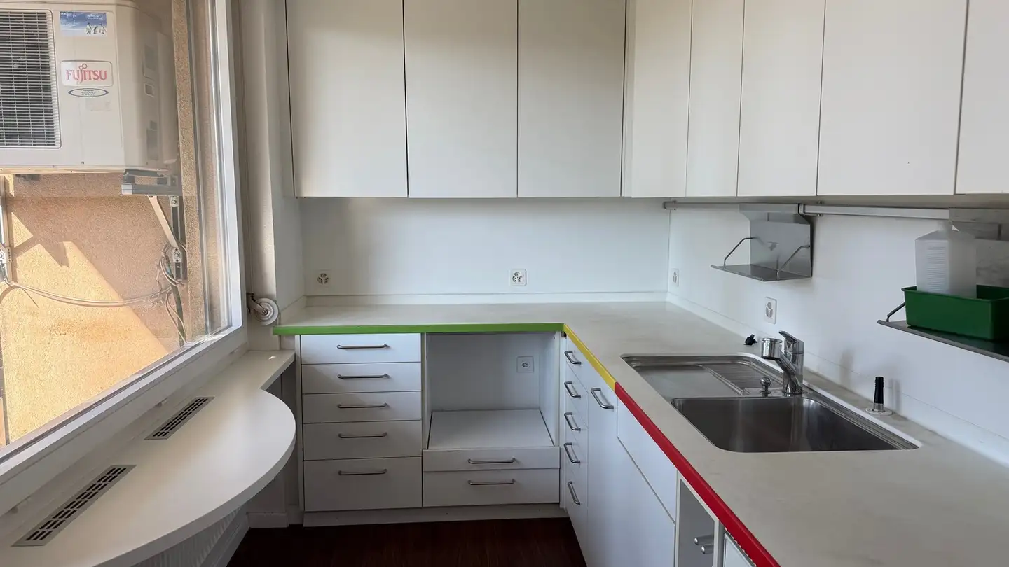 Arztpraxis mieten - Weiningerstrasse 48, 8103 Unterengstringen - Foto 3