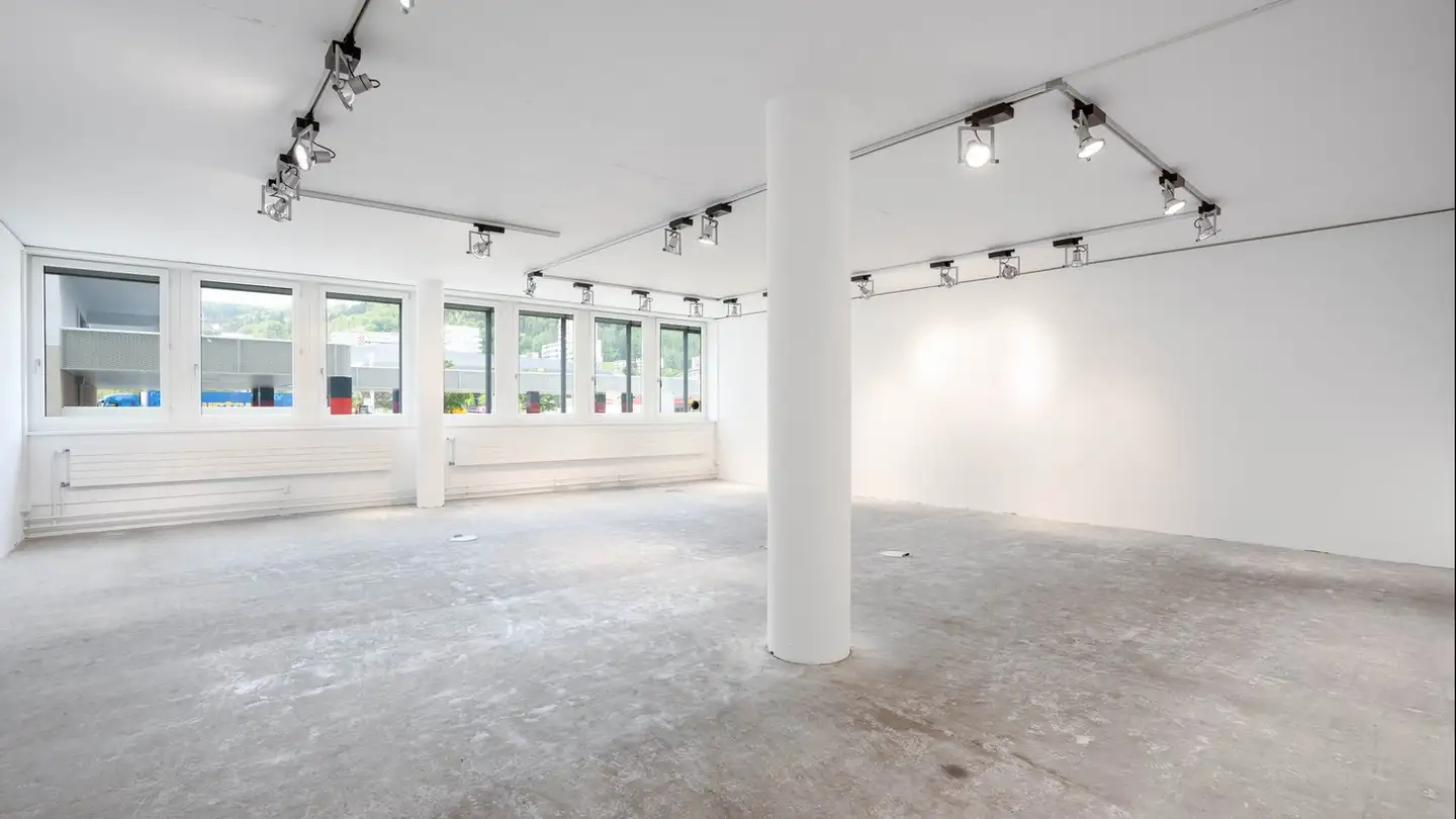 Office space for rent - Pfadackerstrasse 7, 8957 Spreitenbach