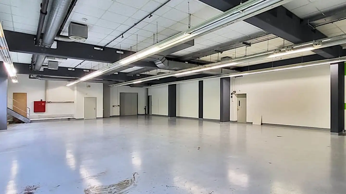 Gewerbe mieten - Eichtalstrasse 57, 8634 Hombrechtikon - Foto 3