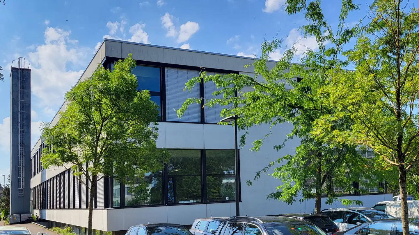 Commercial à louer - Chemin Du Coin / Eckweg 8, 2504 Biel/Bienne