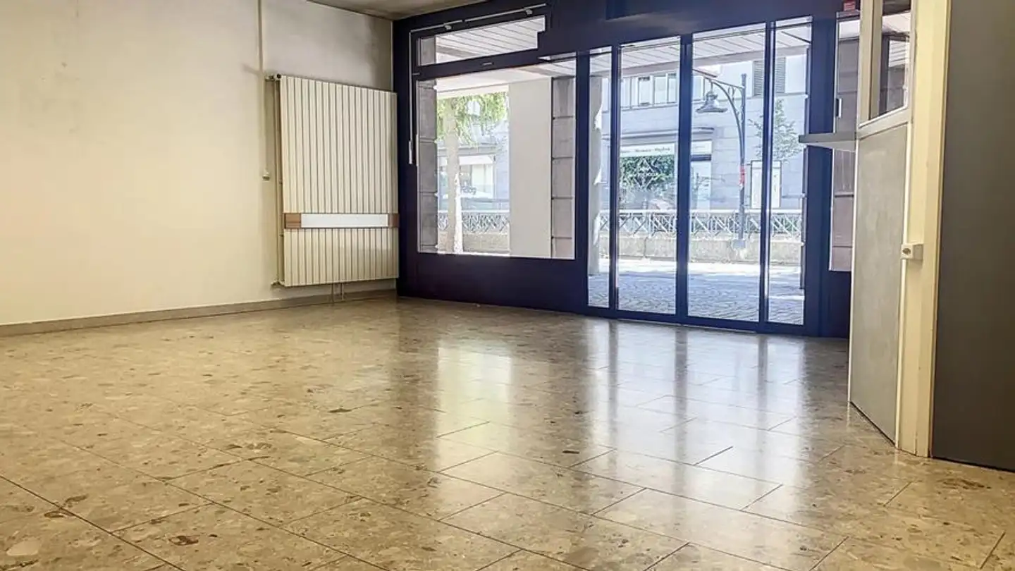 Shop for rent - 3960 Sierre - Photo 2