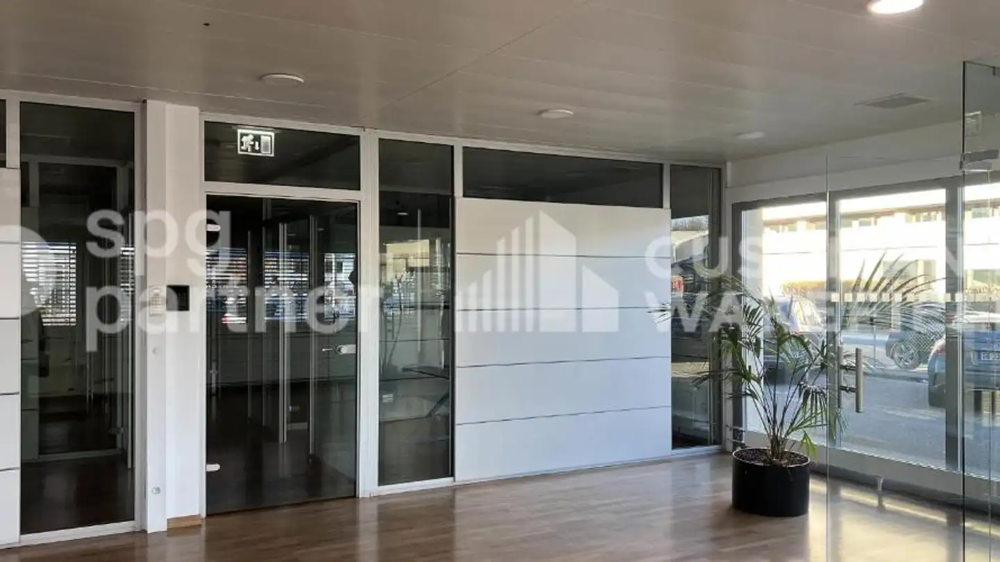 Office space for rent - Chemin Du Château-Bloch 17, 1219 Le Lignon - Photo 4