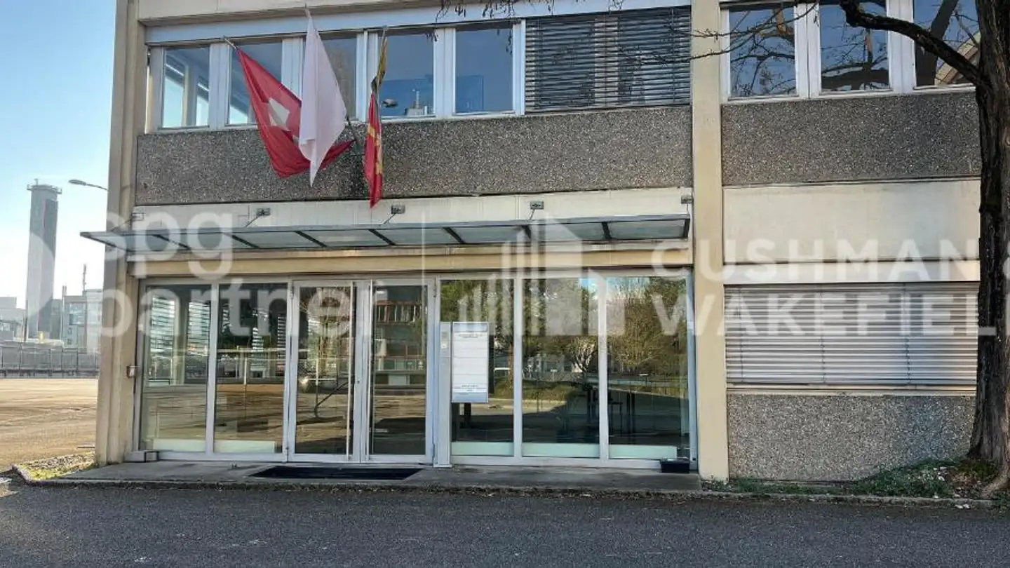 Shop for rent - Chemin Du Château-Bloch 17, 1219 Le Lignon