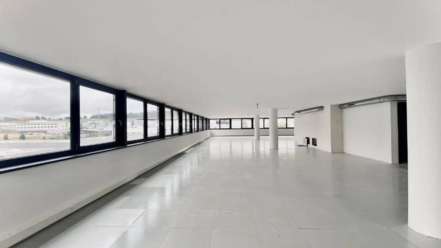Commercial à louer - 1700 Fribourg - Photo 2