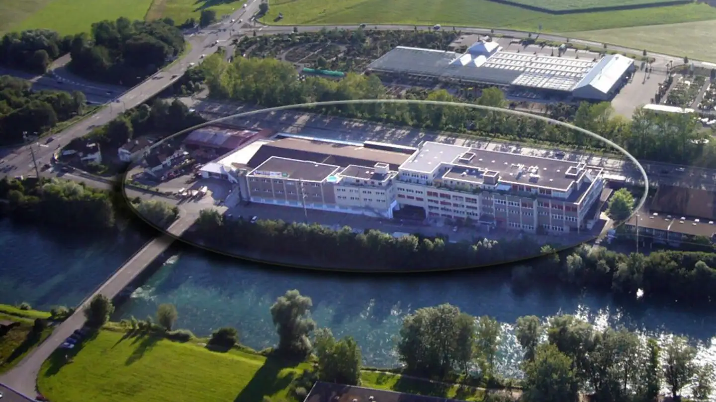 Office space for rent - An Der Reuss 5, 6038 Gisikon