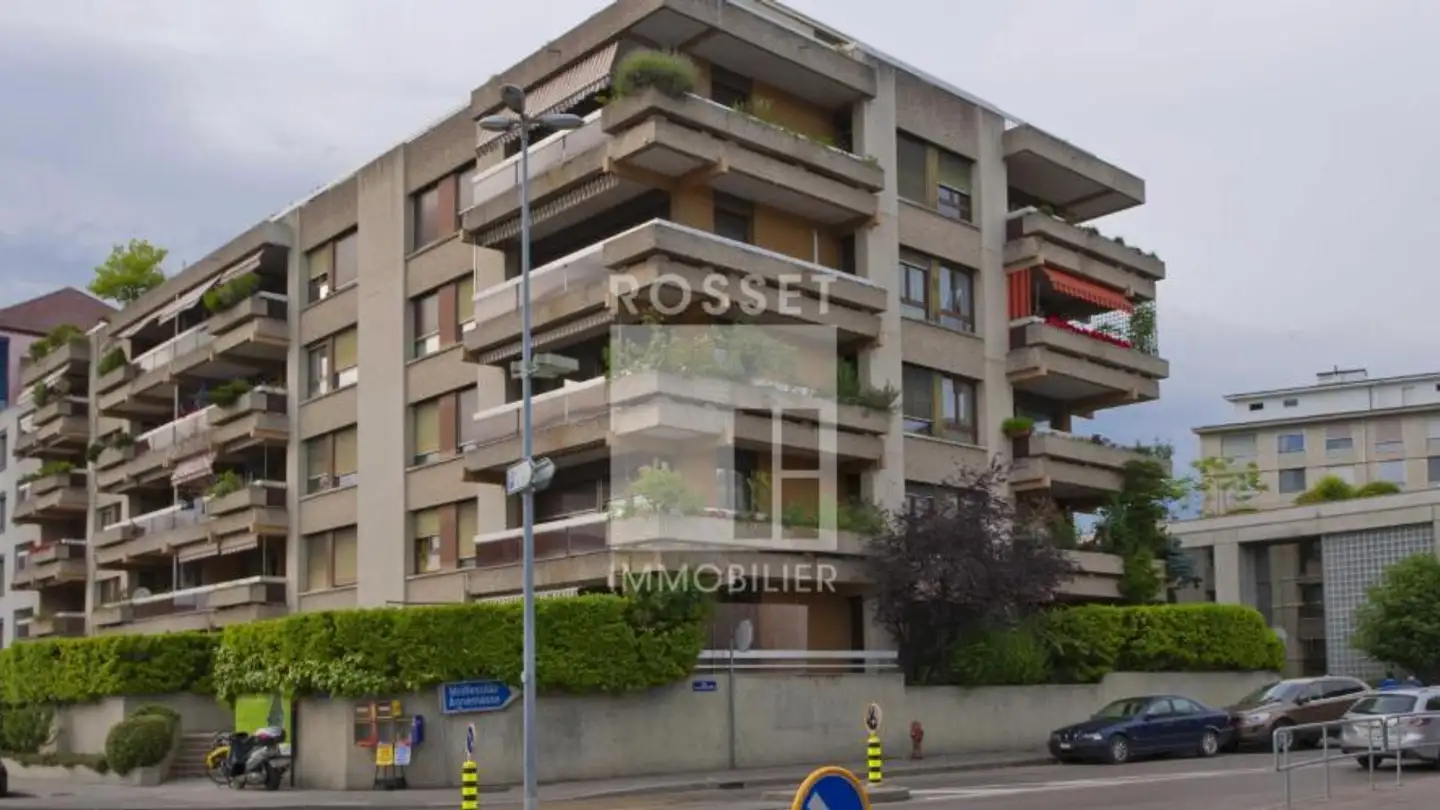 Gewerbe mieten - Avenue Petit-Senn 11, 1225 Chêne-Bourg