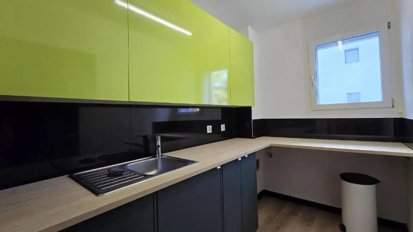Commercial for rent - Rue De La Condémine 64, 1630 Bulle - Photo 4