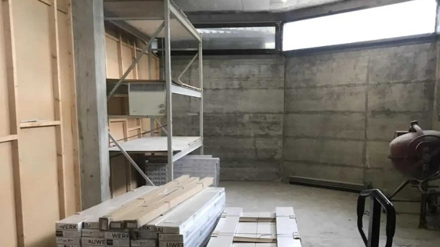 Storage space for rent - Avenue De La Gare 39, 1964 Conthey - Photo 3