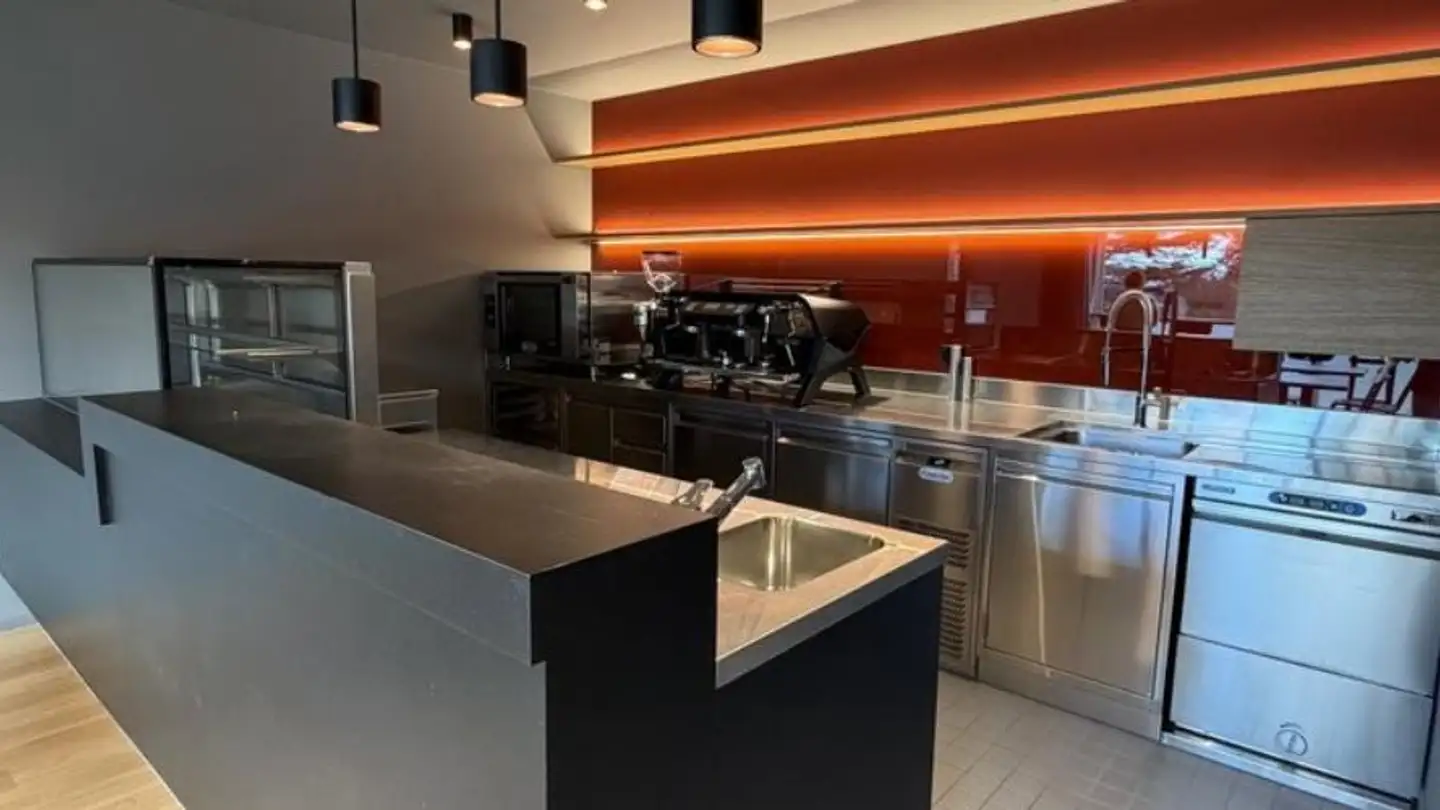 Restaurant for rent - Chemin Guillaume-De-Pierrefleur 86, 1004 Prilly - Photo 2