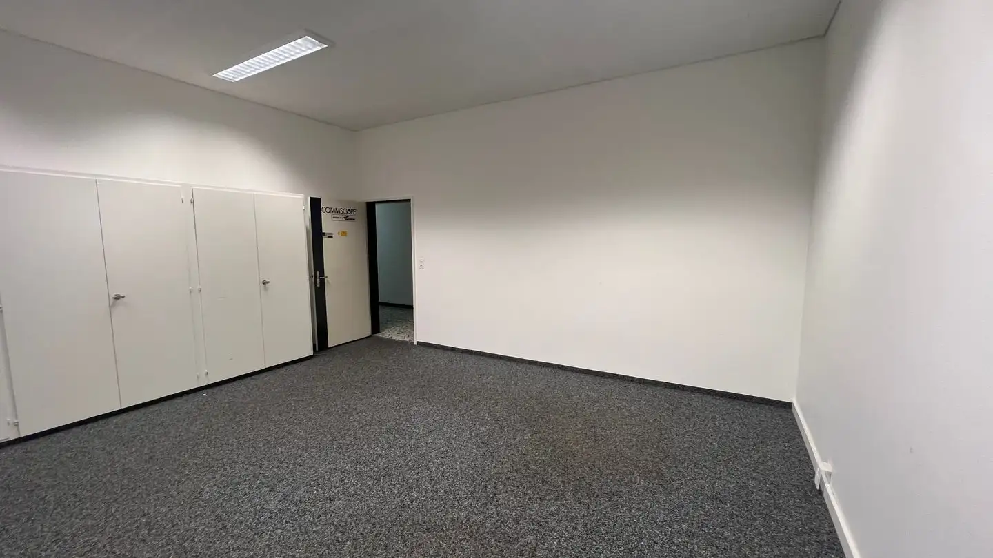 Gewerbe mieten - Tiergartenweg 1, 4710 Balsthal - Foto 3