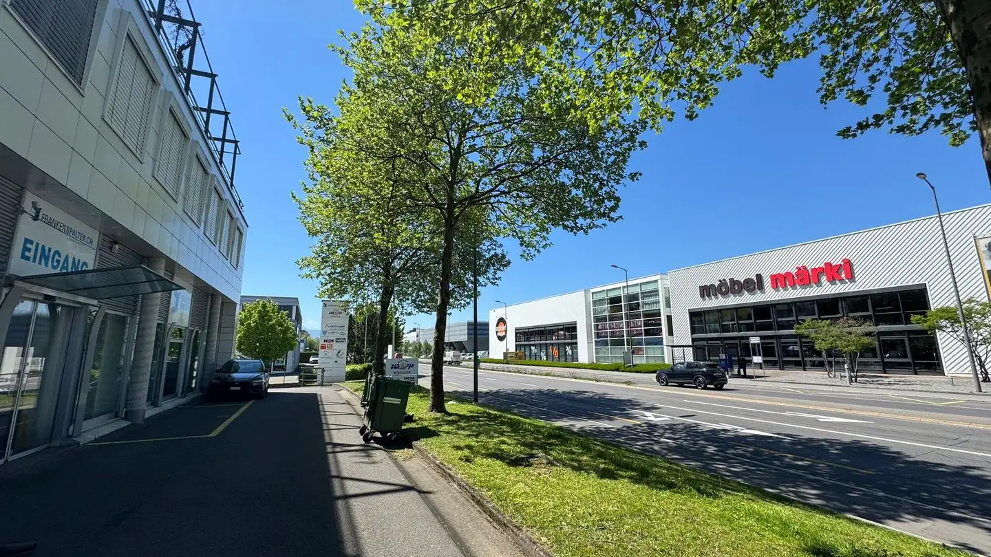 Magasin à louer - Pilatusstrasse 2, 6036 Dierikon - Photo 4