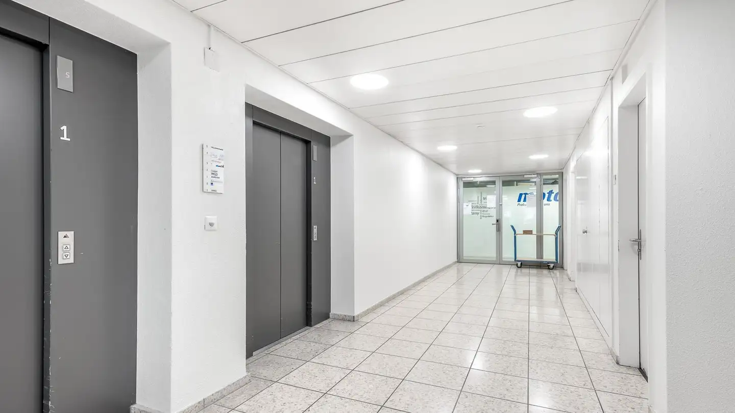 Commercial for rent - Max-Högger-Strasse 2, 8048 Zürich - Photo 4