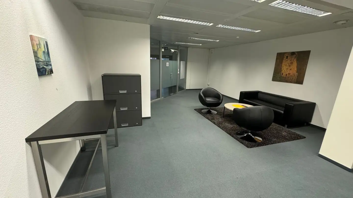 Office space for rent - Ruessenstrasse 5, 6340 Baar - Photo 3