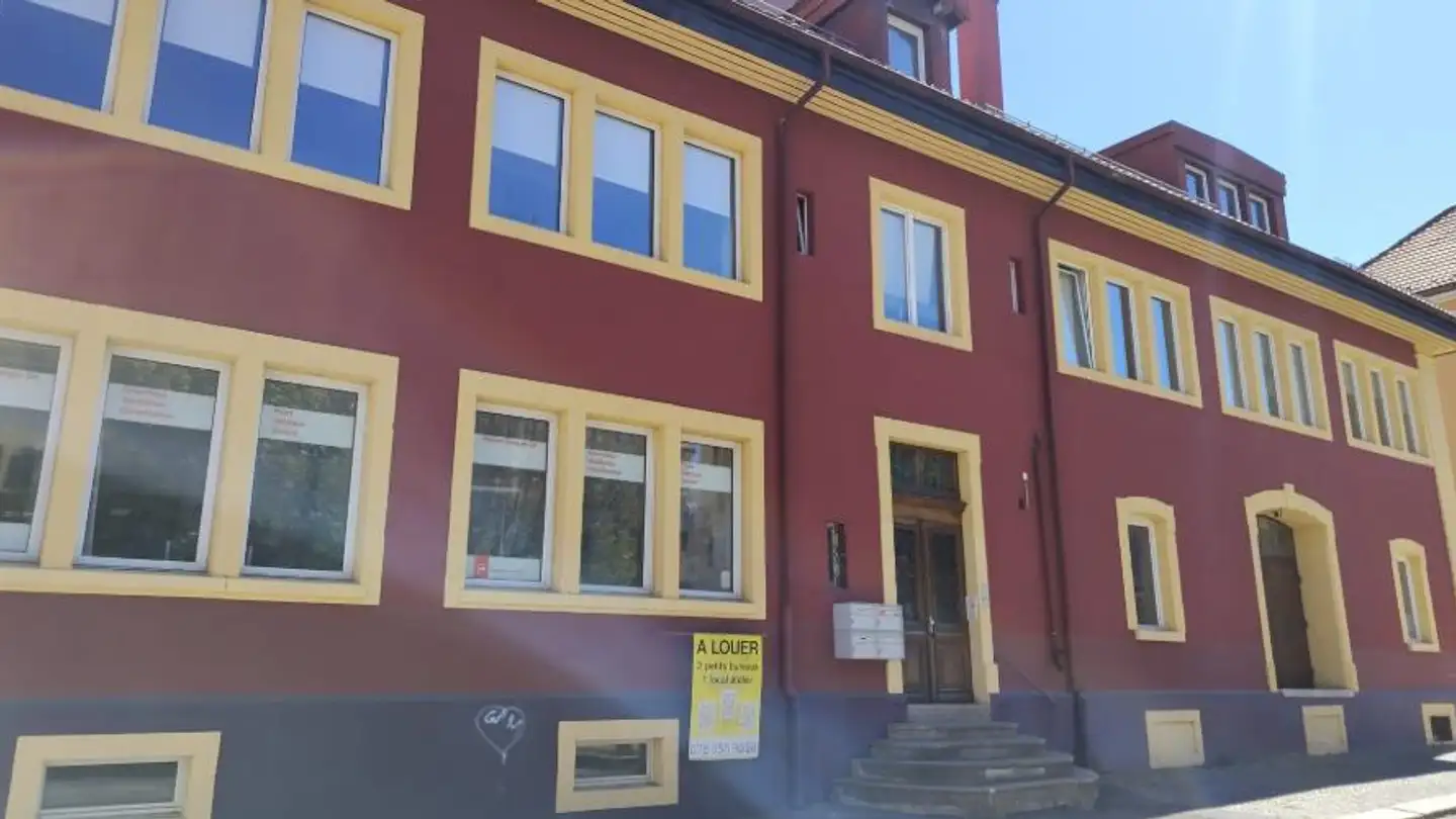 Commerciale in affitto - Rue De La Serre 91, 2300 La Chaux-de-Fonds