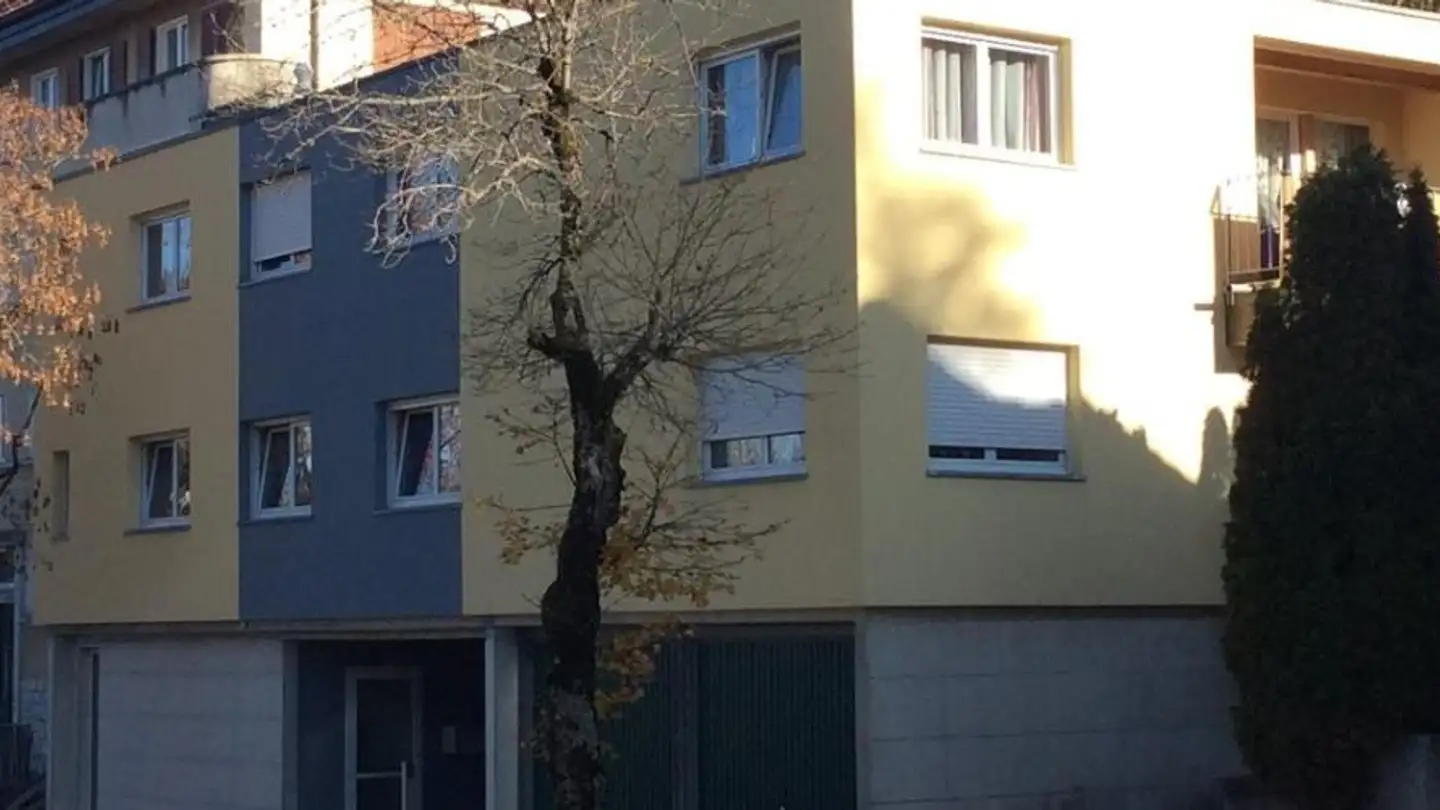 Commerciale in affitto - Rue Des Crêtets 23, 2300 La Chaux-de-Fonds