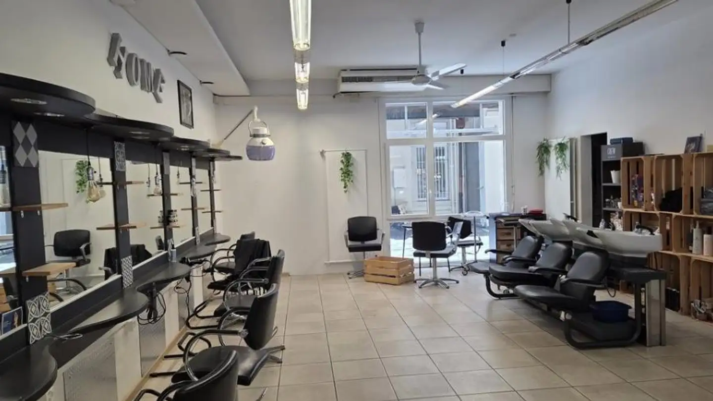 Commerciale in affitto - Rue Daniel-Jean Richard 22, 2300 La Chaux-de-Fonds - Foto 2