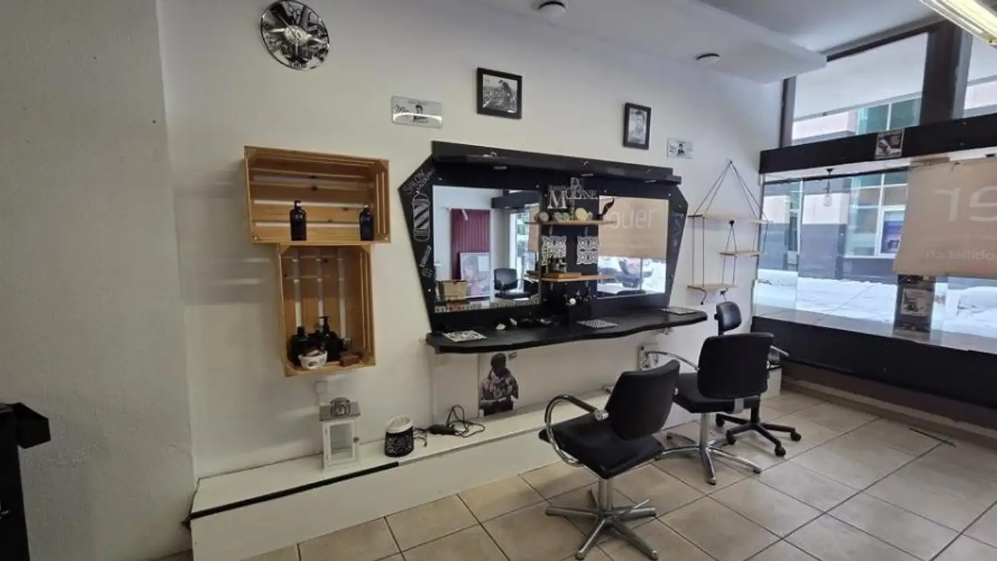 Commerciale in affitto - Rue Daniel-Jean Richard 22, 2300 La Chaux-de-Fonds - Foto 3