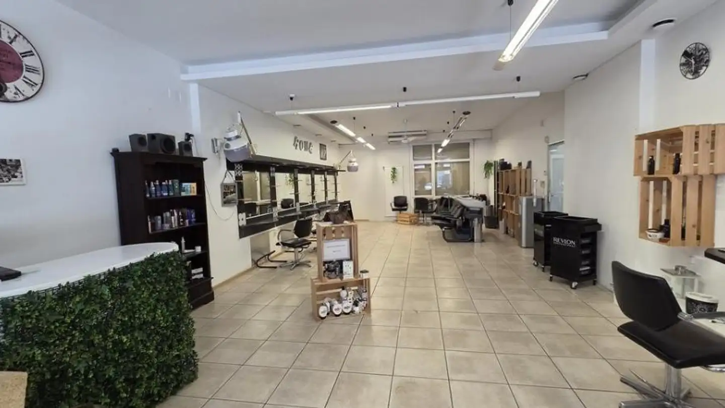 Commerciale in affitto - Rue Daniel-Jean Richard 22, 2300 La Chaux-de-Fonds - Foto 2
