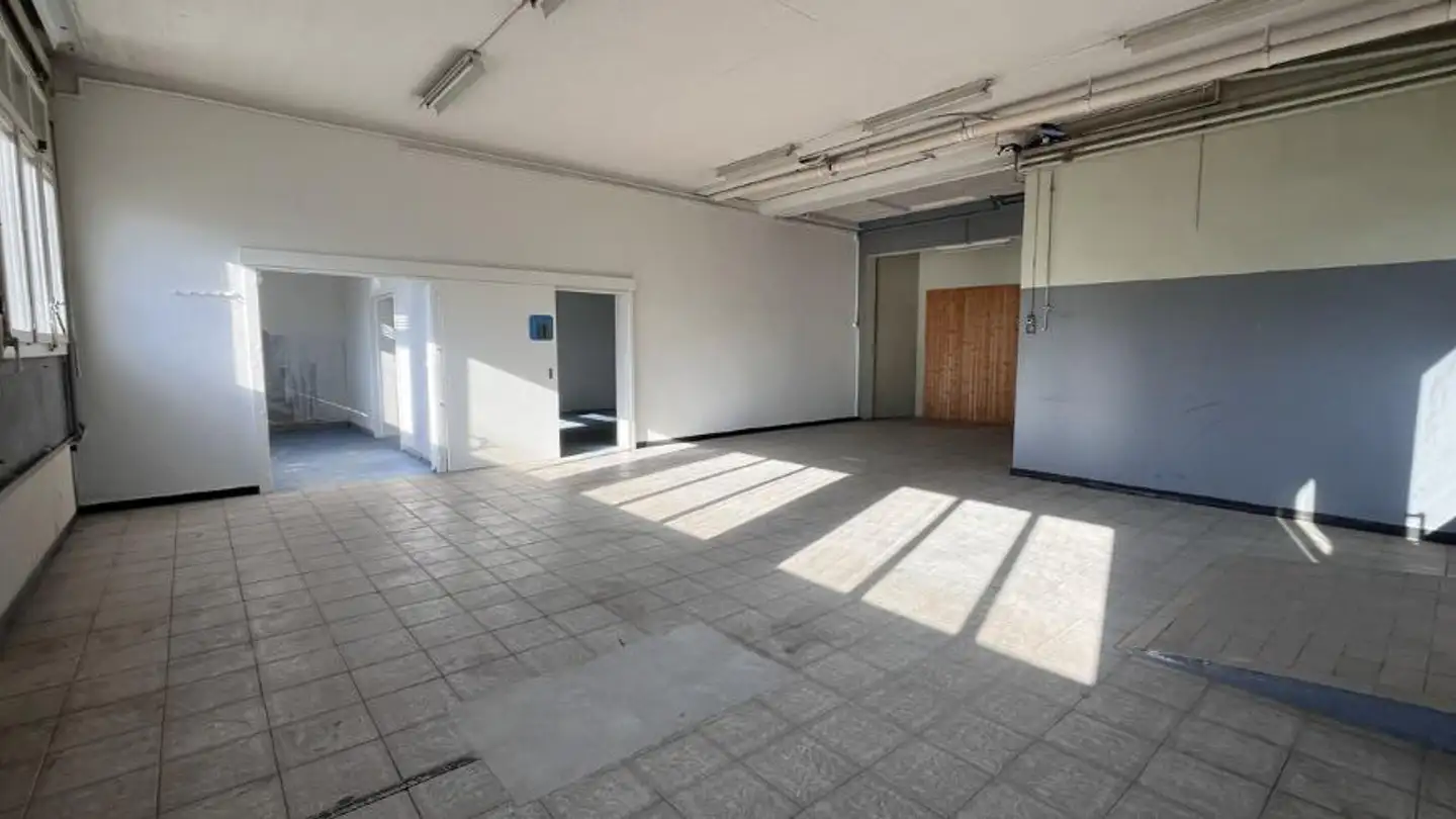 Commercial for rent - Route De Vallaire 108, 1024 Ecublens VD - Photo 4
