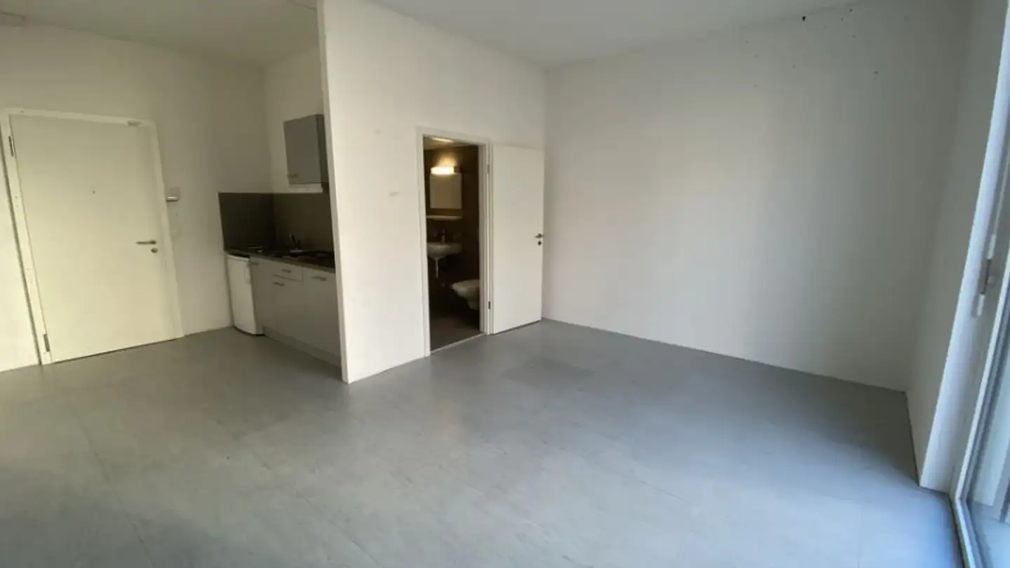 Commercial for rent - Chemin Du Rionzi 49, 1052 Le Mont-sur-Lausanne