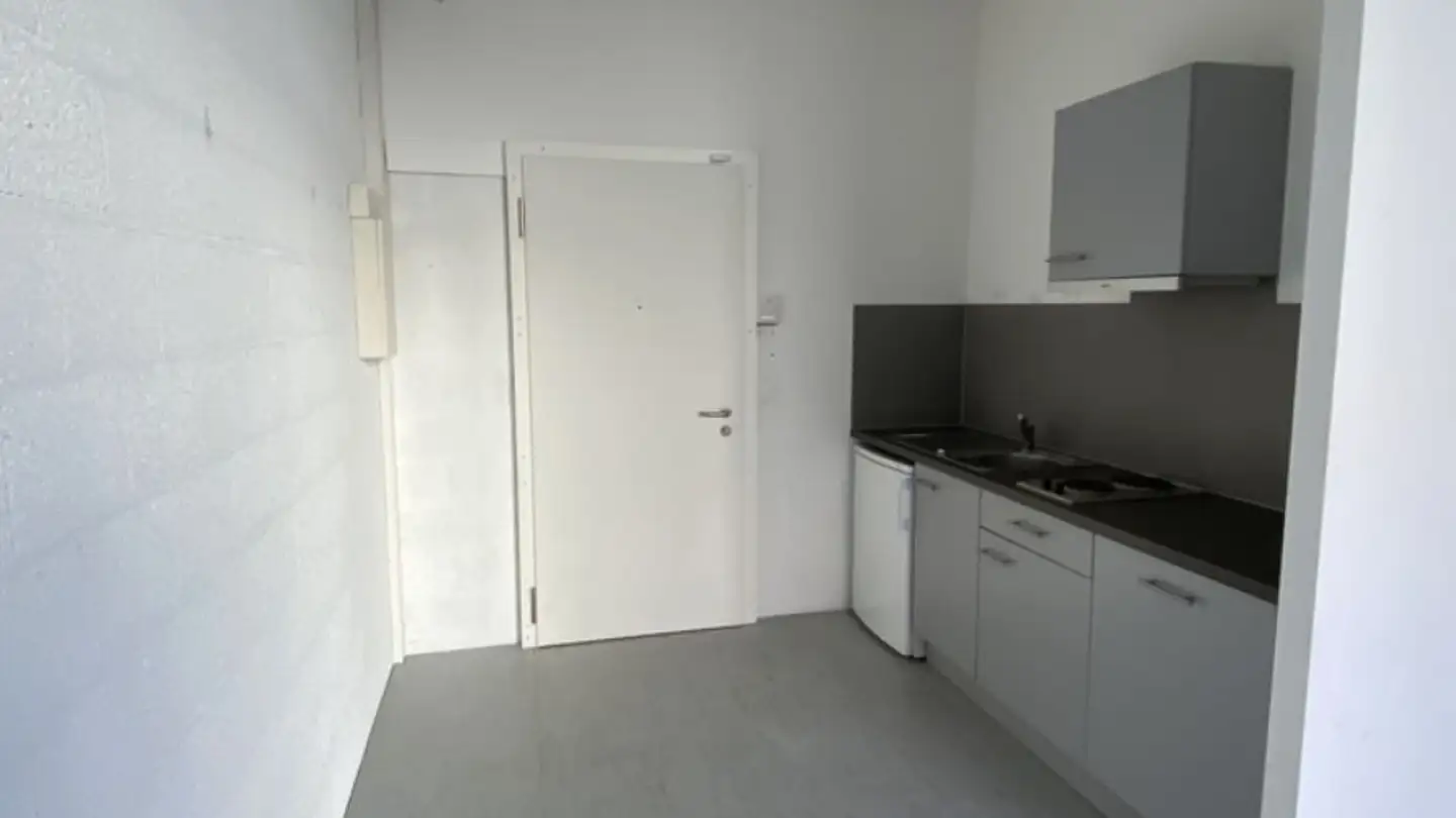 Commercial for rent - Chemin Du Rionzi 49, 1052 Le Mont-sur-Lausanne - Photo 2