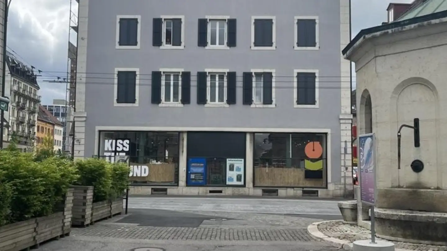 Commerciale in affitto - Rue Du Marché 2, 2300 La Chaux-de-Fonds