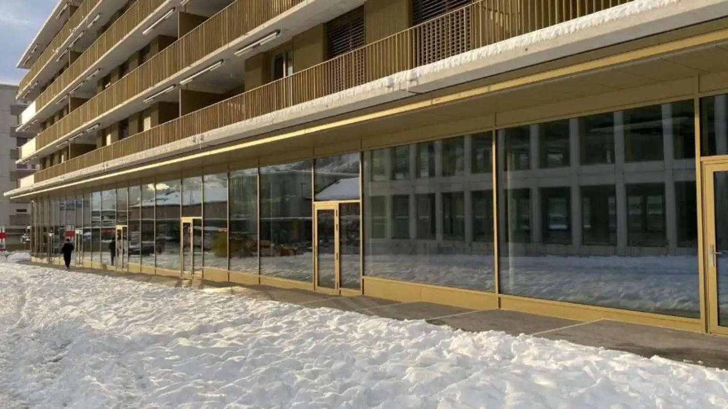 Commercial à louer - Cour De La Gare, 1950 Sion - Photo 4