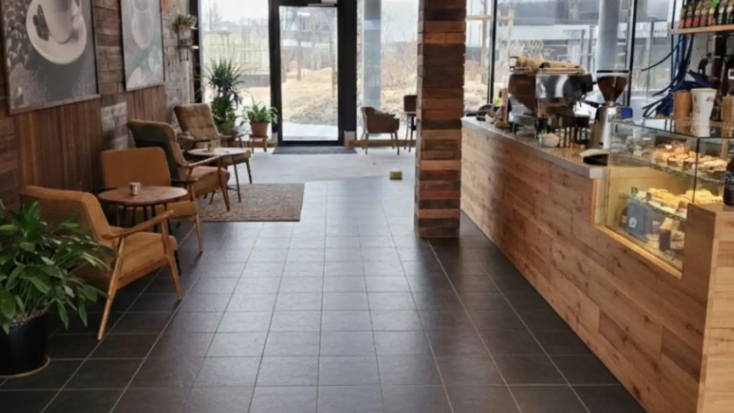 Magasin à louer - Route Des Echervettes 43, 1680 Romont FR - Photo 2