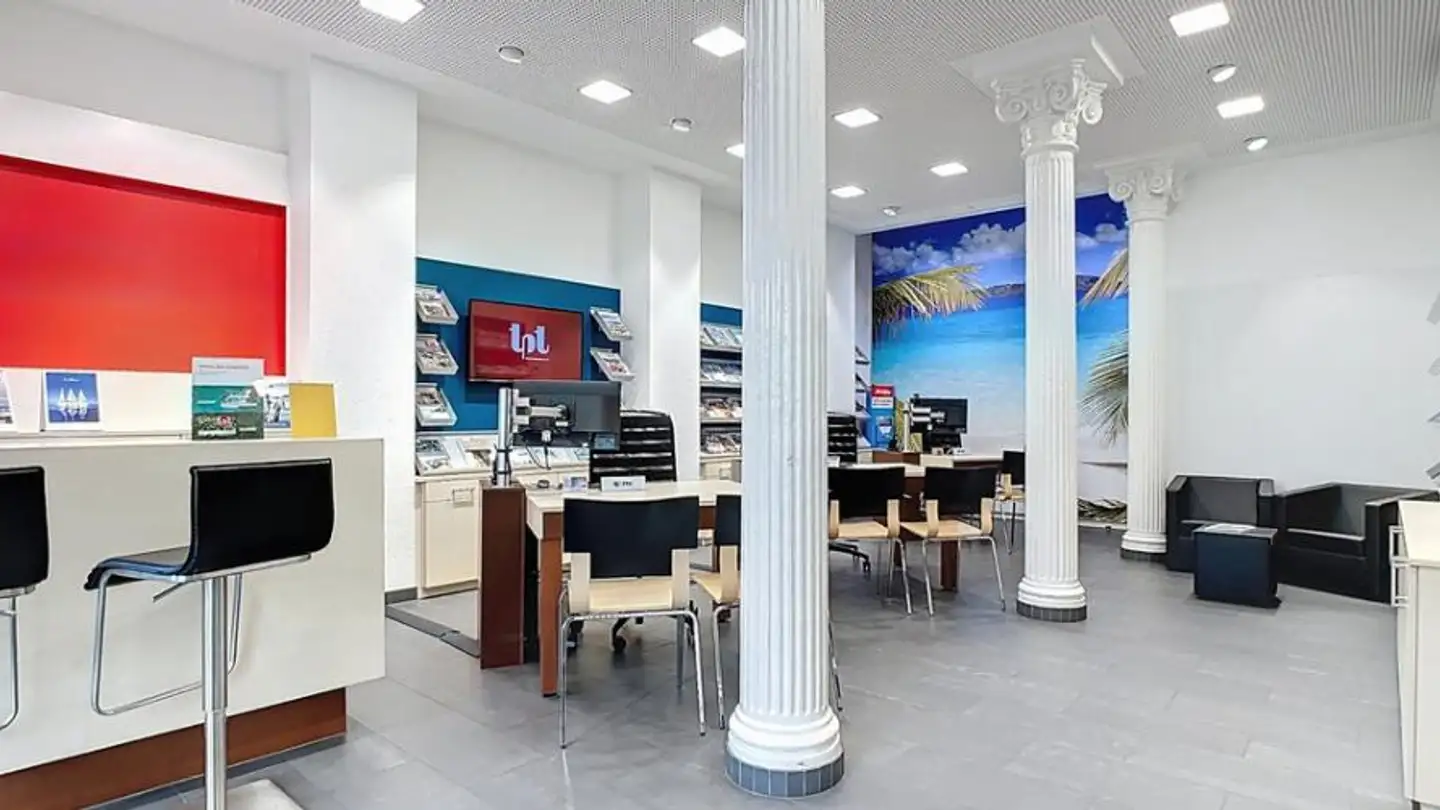 Commerciale in affitto - Avenue Léopold-Robert 57, 2300 La Chaux-de-Fonds