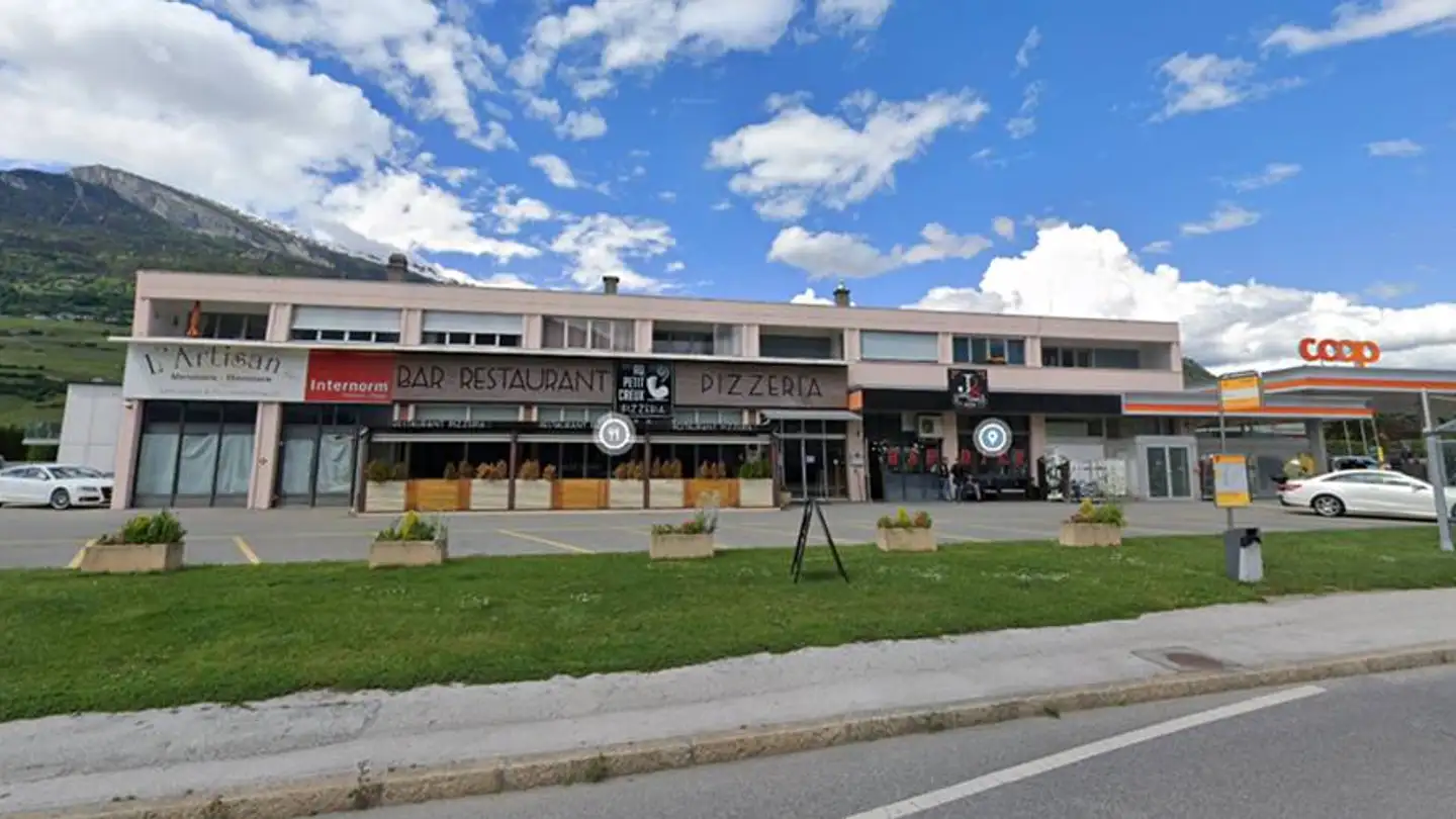 Commercial for rent - Avenue De La Gare 37, 1964 Conthey