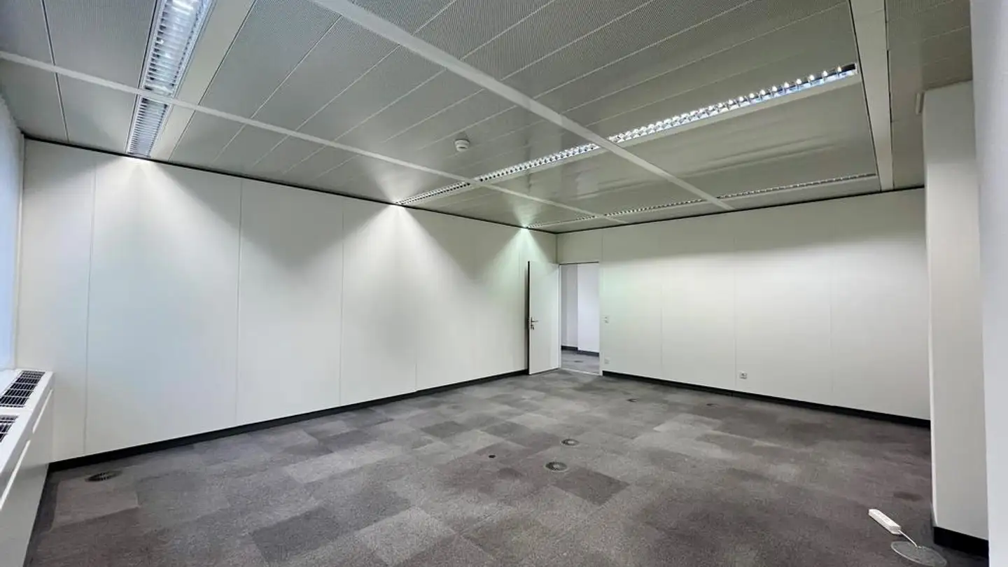 Office space for rent - Zürcherstrasse 12, 8400 Winterthur - Photo 2