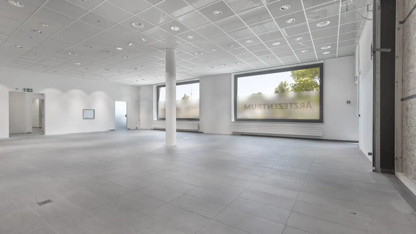 Shop for rent - Neue Aarburgerstrasse 20, 4852 Rothrist