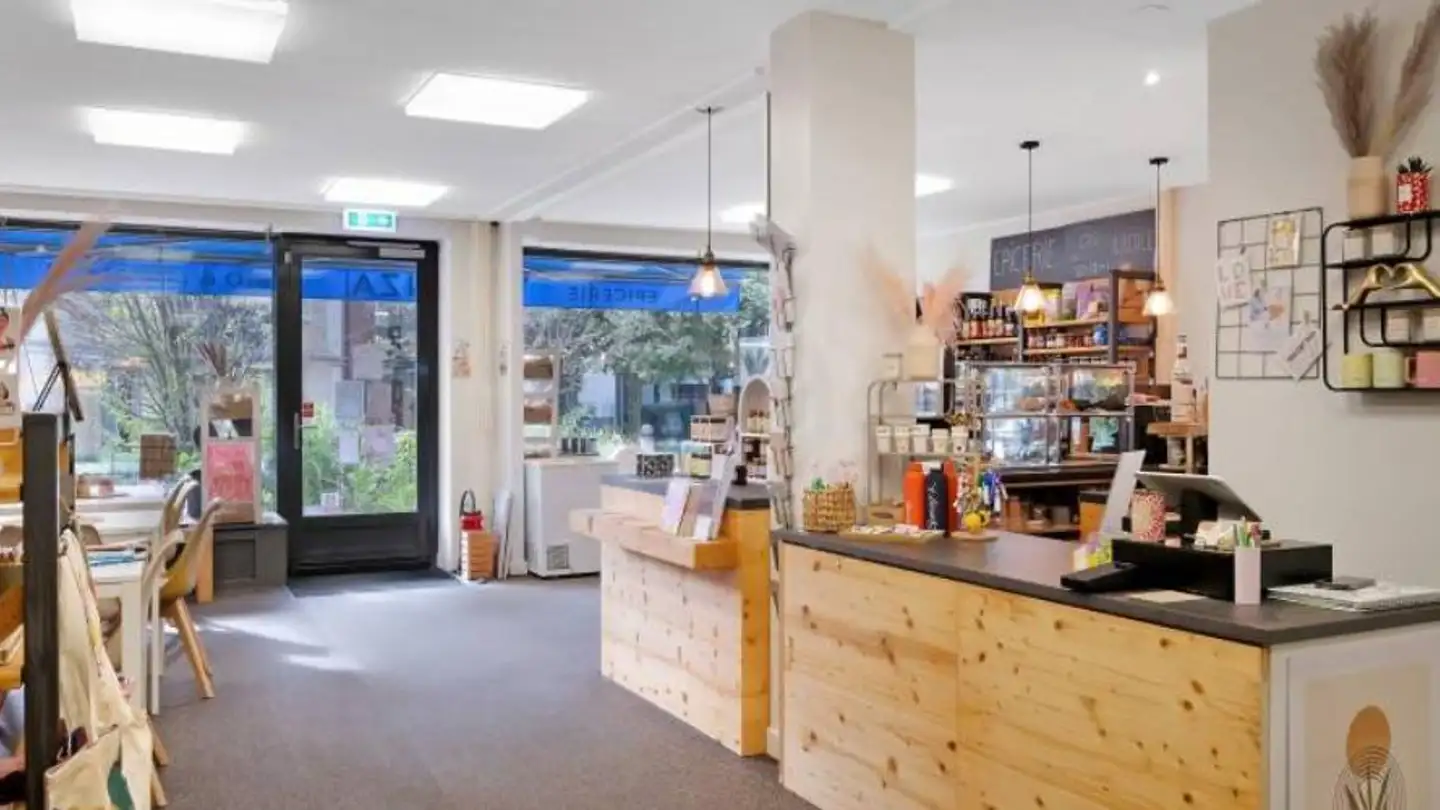 Shop for rent - Place De L' Octroi 10, 1227 Carouge GE - Photo 4