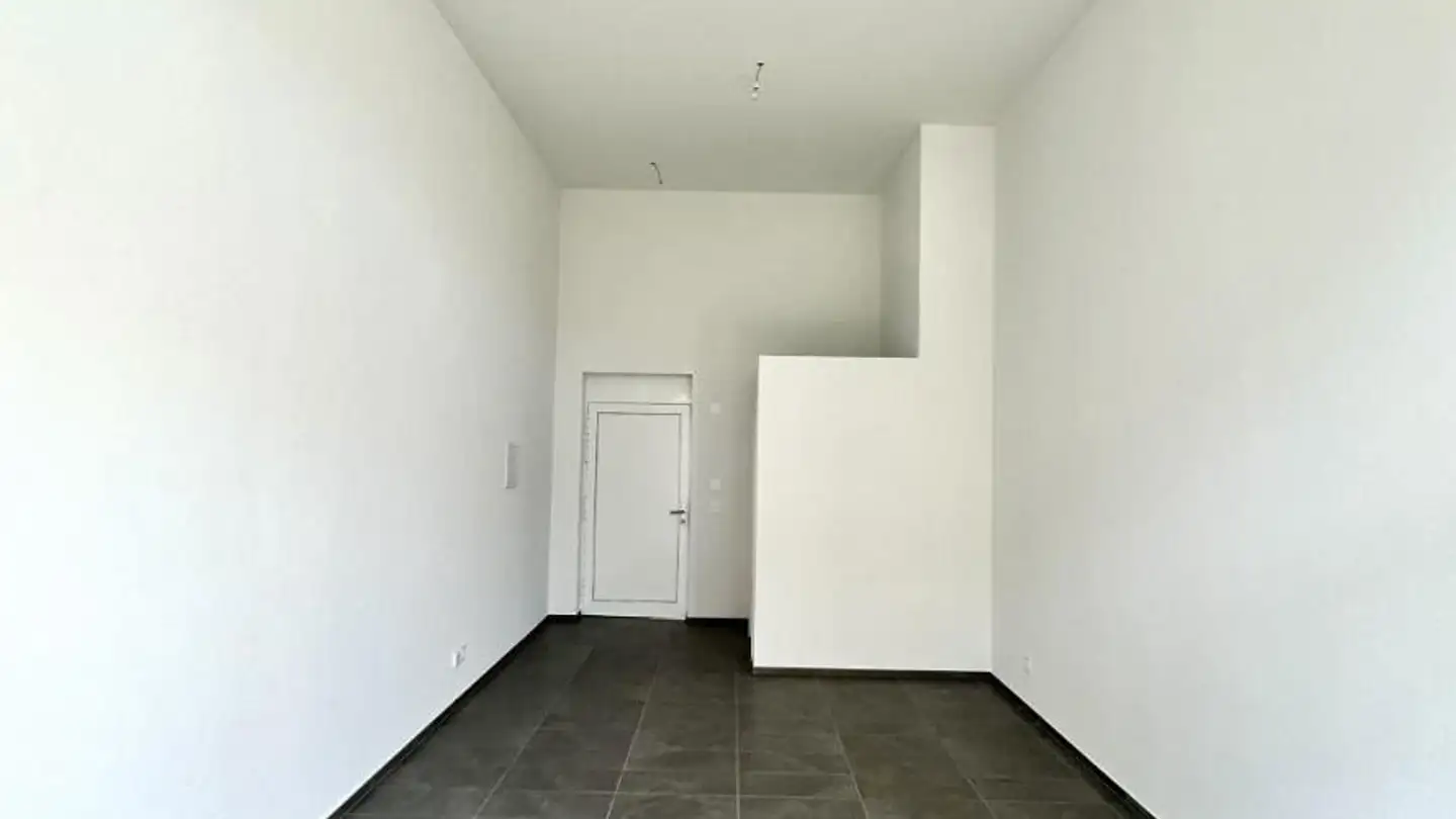 Commercial for rent - Route De La Gare 10b, 1131 Tolochenaz - Photo 3