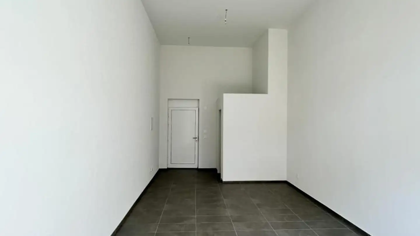Commercial for rent - Route De La Gare 10a, 1131 Tolochenaz - Photo 4