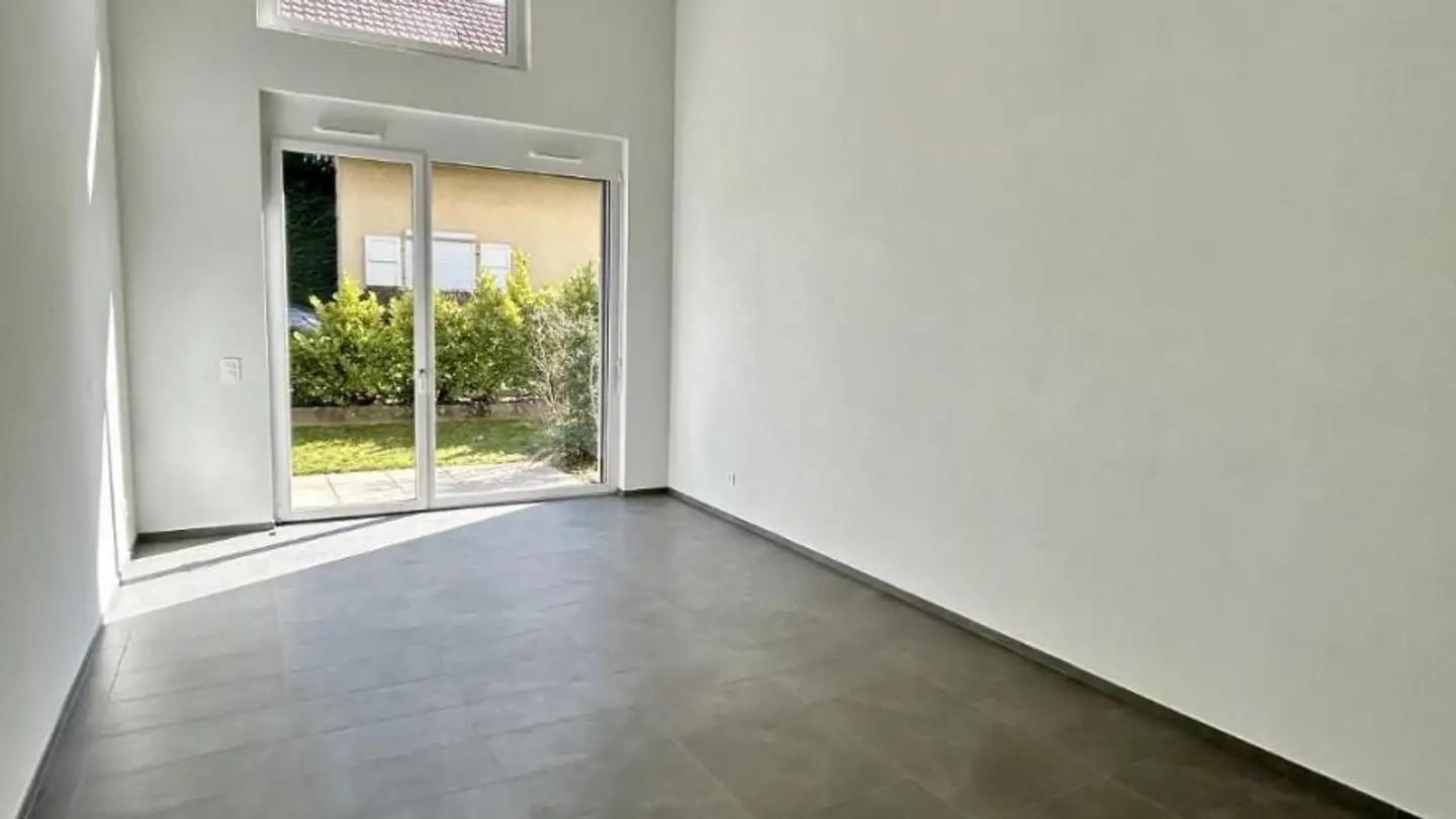 Commercial for rent - Route De La Gare 10a, 1131 Tolochenaz - Photo 4
