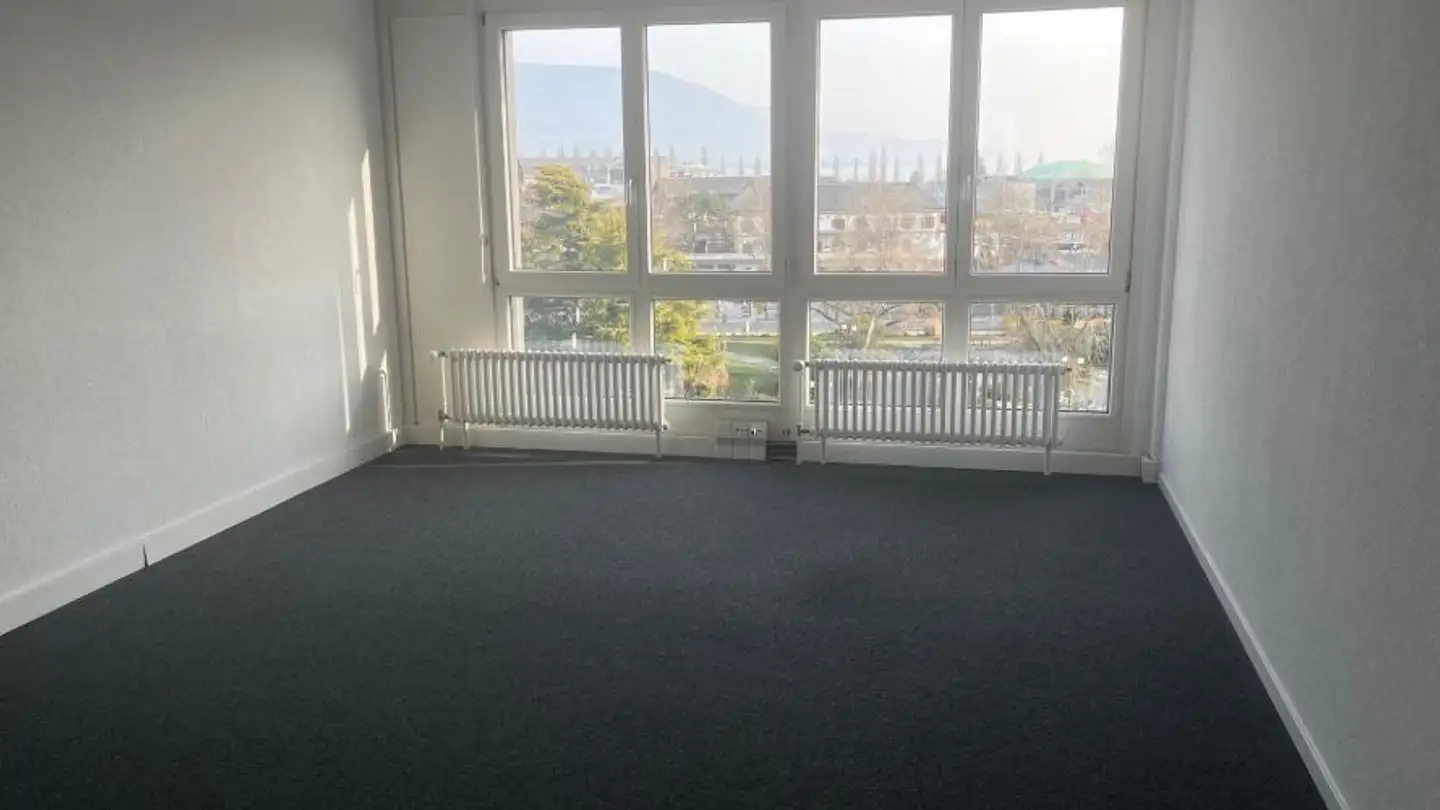 Office space for rent - Rue Des Remparts 19, 1400 Yverdon-les-Bains - Photo 2