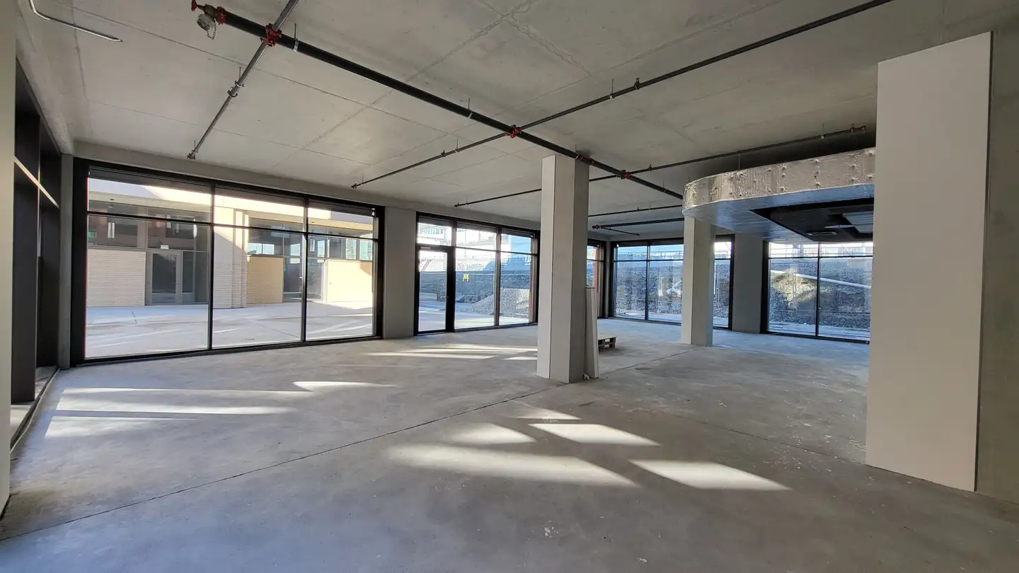 Shop for rent - Avenue De Malley 6, 1020 Renens VD