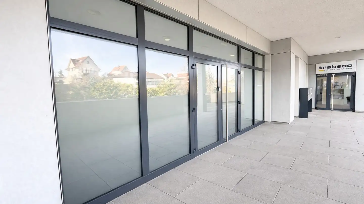 Commercial à louer - Ueberlandstrasse 200, 8600 Dübendorf - Photo 2
