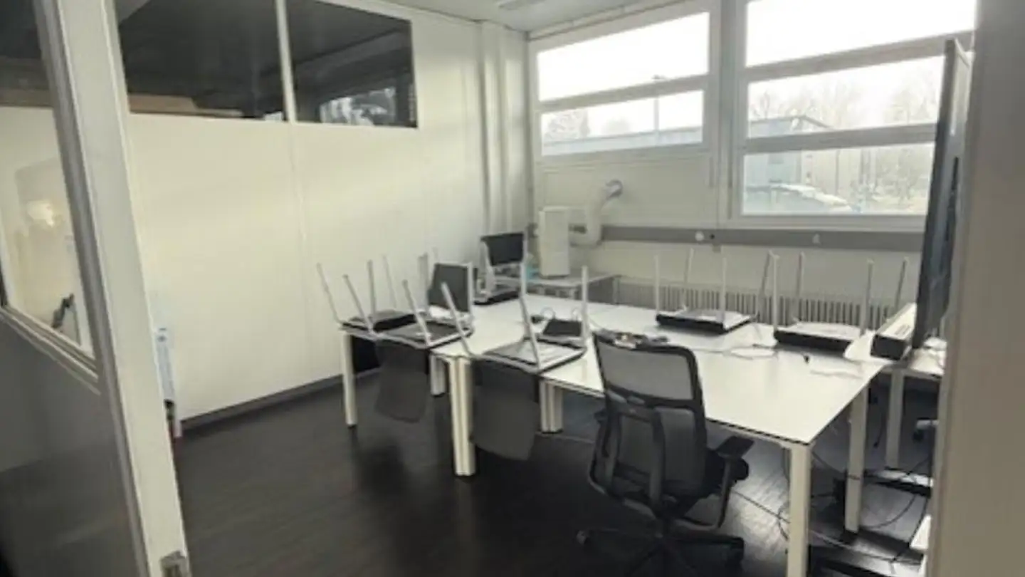 Commercial à louer - Rue Saint-Georges 6, 2800 Delémont