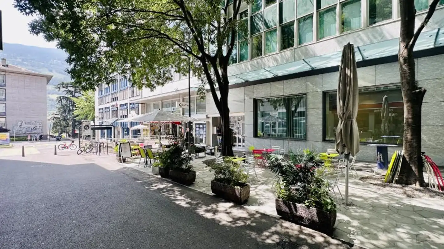 Commercial for rent - Rue De La Dent-Blanche 18, 1950 Sion - Photo 2