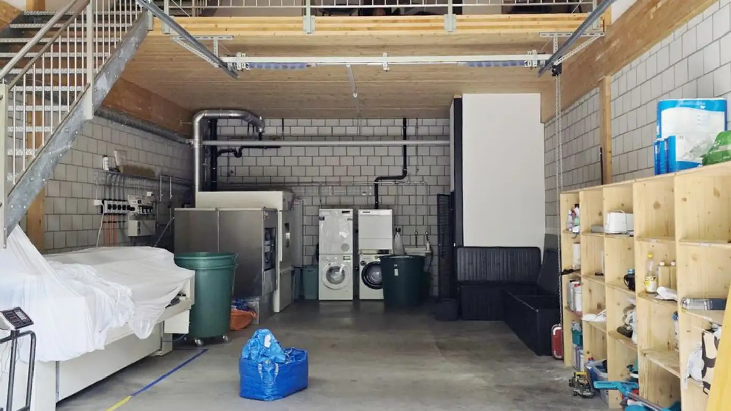 Gewerbe mieten - Industriestrasse 19, 3812 Wilderswil