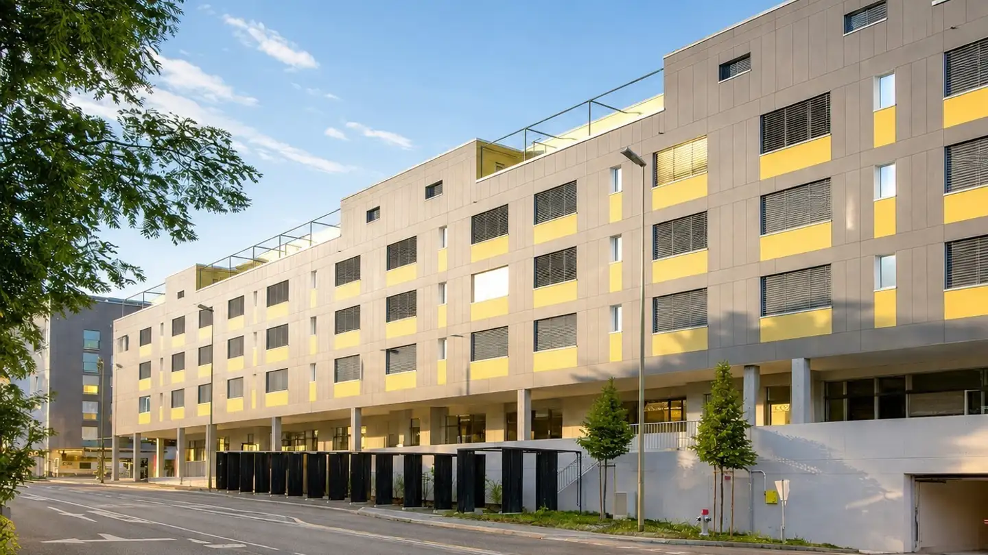 Commercial à louer - Ueberlandstrasse 200, 8600 Dübendorf