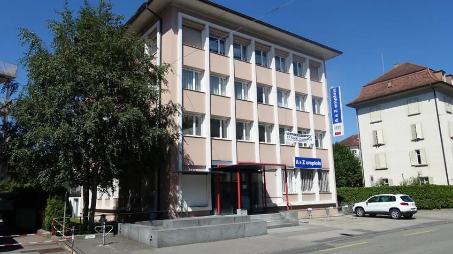 Commercial for rent - Rue De La Molière 19, 2800 Delémont - Photo 2