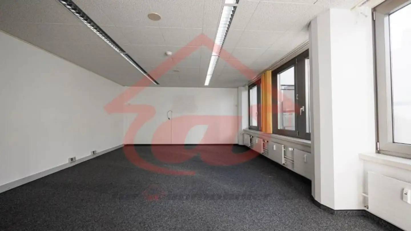 Commercial à louer - Rue De La Molière 22, 2800 Delémont - Photo 3